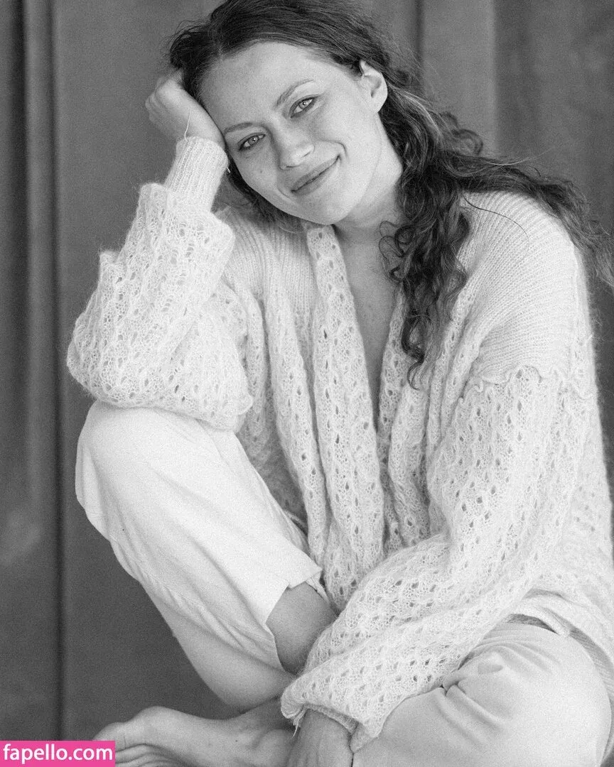 Henessi Schmidt Onlyfans Photo Gallery 