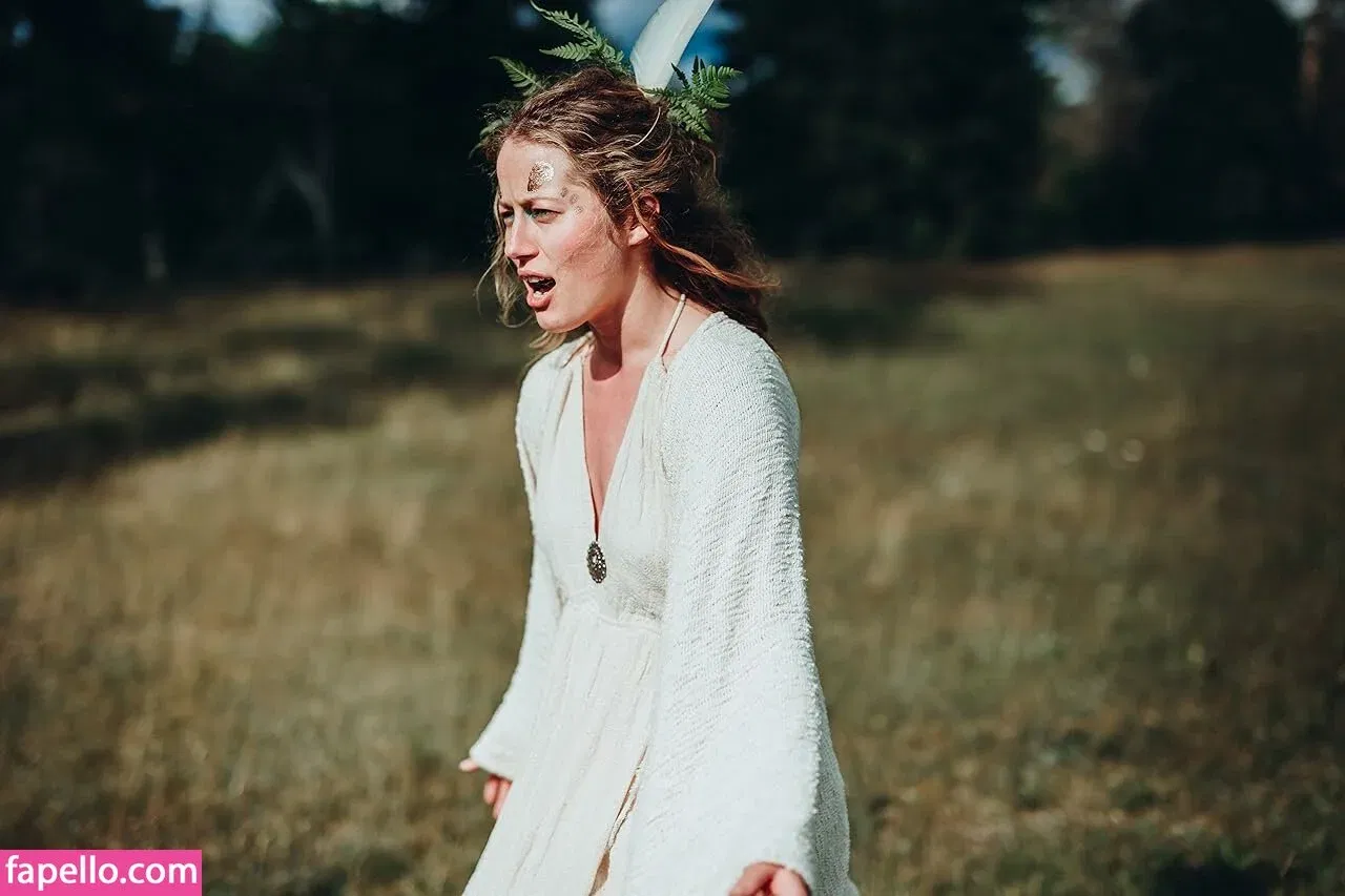 Henessi Schmidt Onlyfans Photo Gallery 