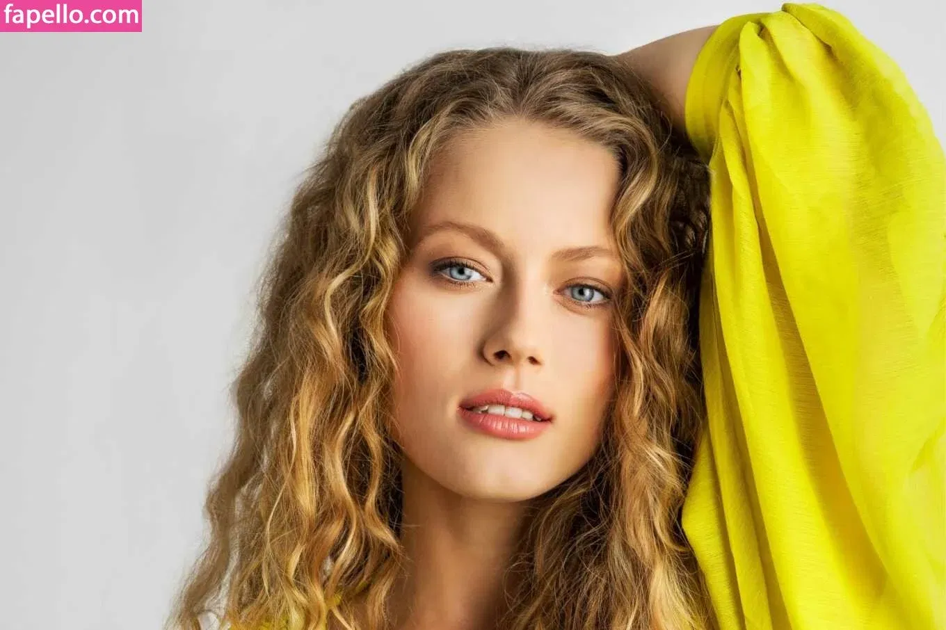 Henessi Schmidt Onlyfans Photo Gallery 