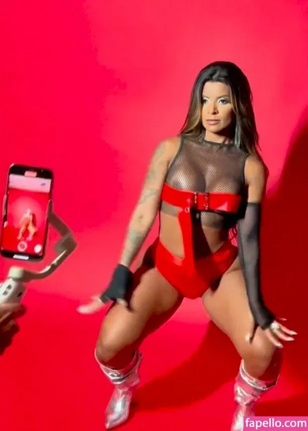 Aline Carvalho Onlyfans Photo Gallery 