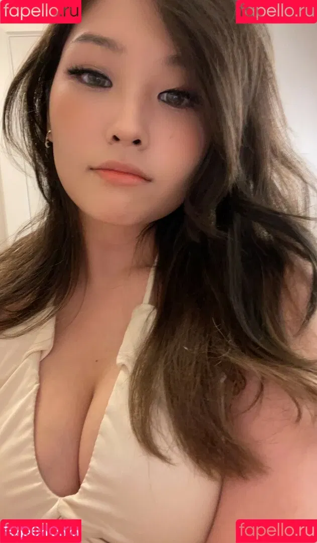 YoonHyoonAikuros Onlyfans Photo Gallery 