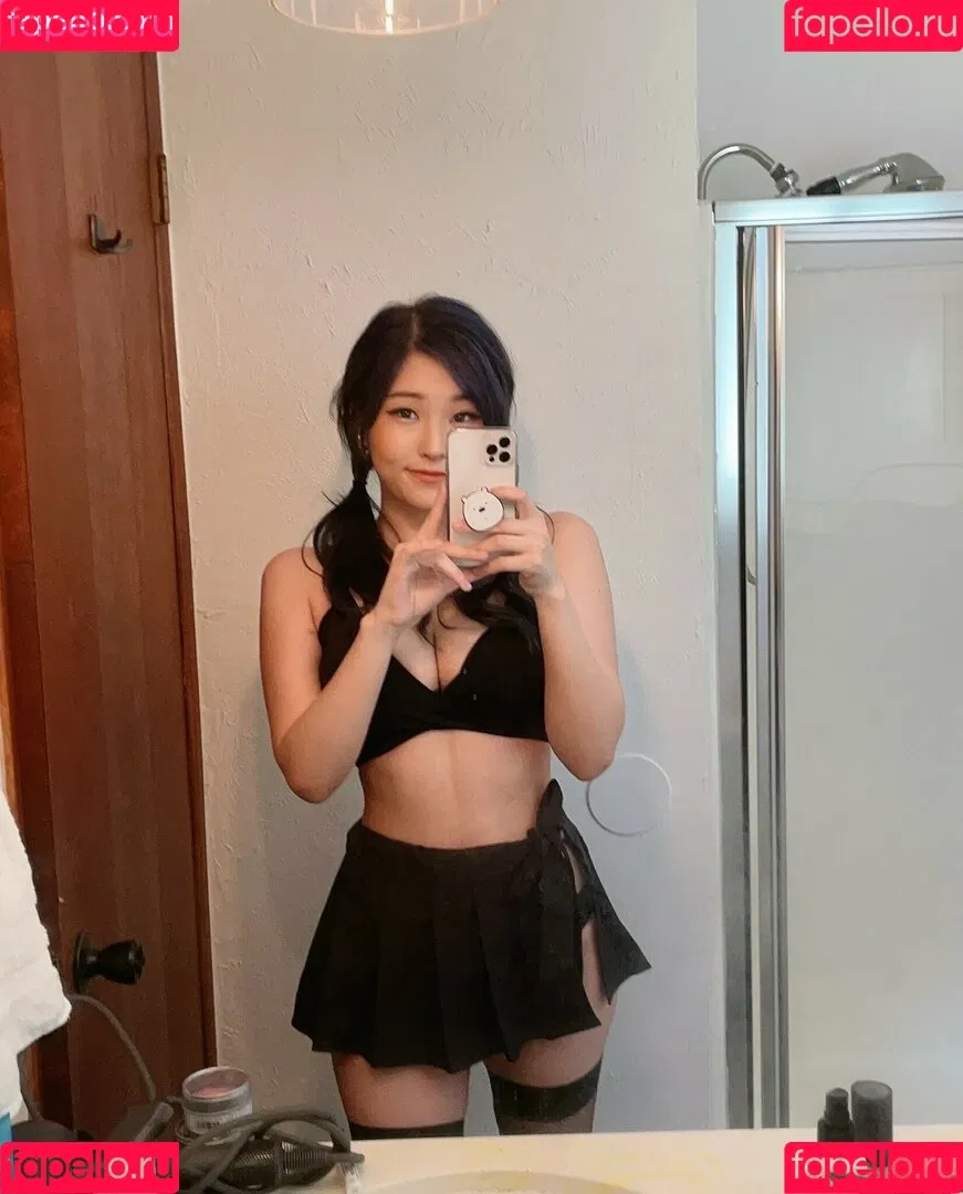 YoonHyoonAikuros Onlyfans Photo Gallery 