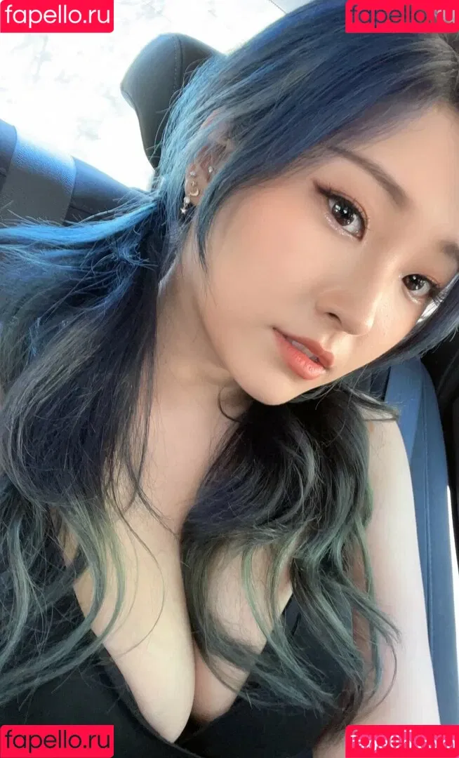 YoonHyoonAikuros Onlyfans Photo Gallery 