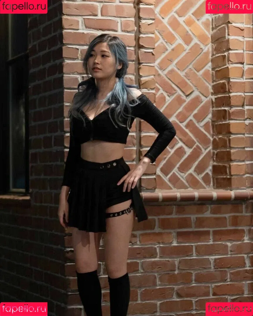YoonHyoonAikuros Onlyfans Photo Gallery 