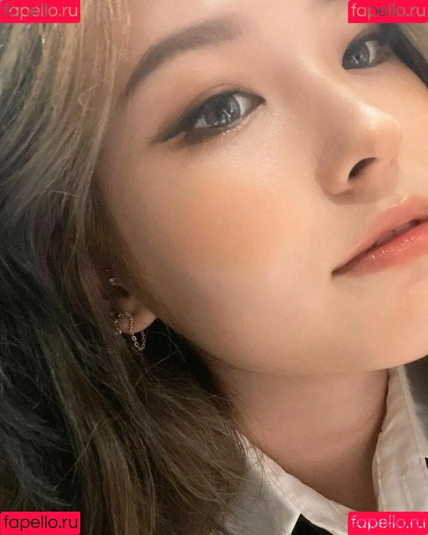 YoonHyoonAikuros Onlyfans Photo Gallery 