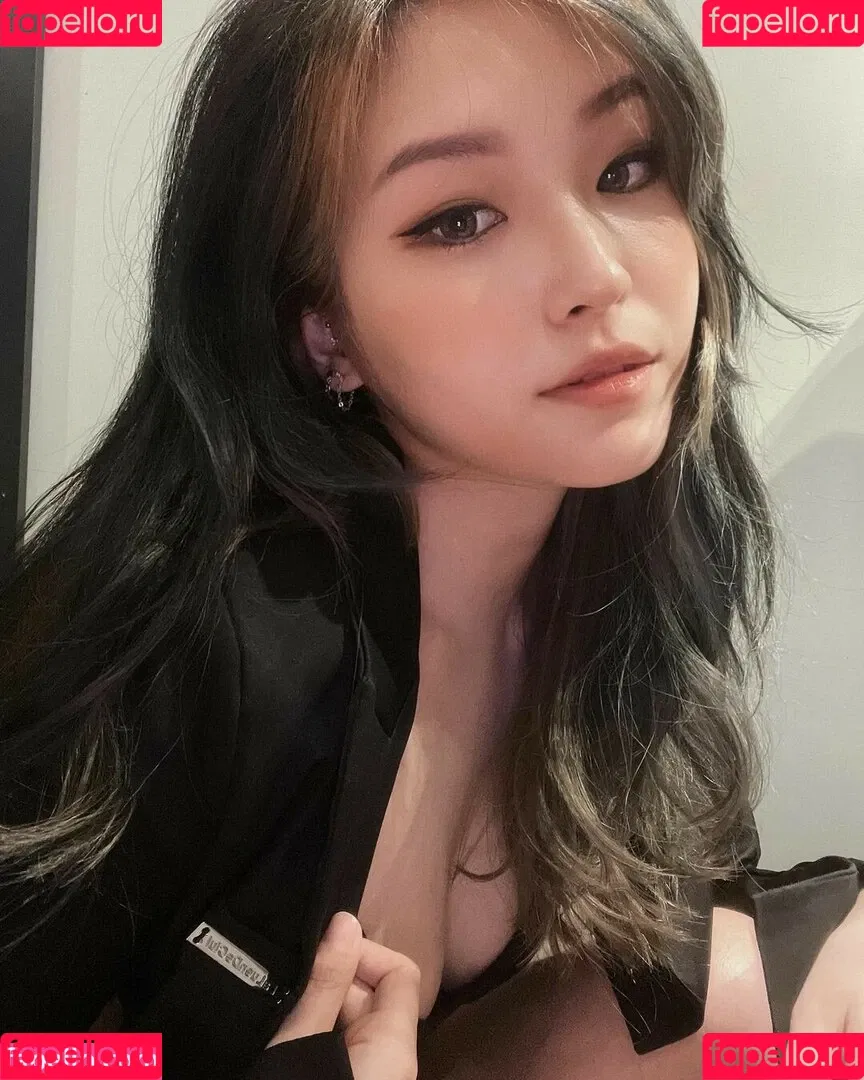 YoonHyoonAikuros Onlyfans Photo Gallery 