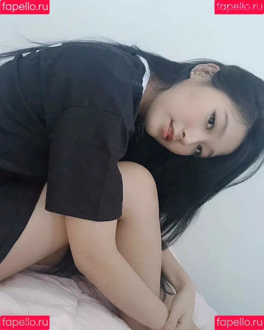 YoonHyoonAikuros Onlyfans Photo Gallery 