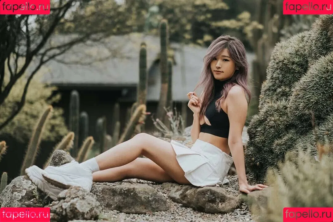 YoonHyoonAikuros Onlyfans Photo Gallery 