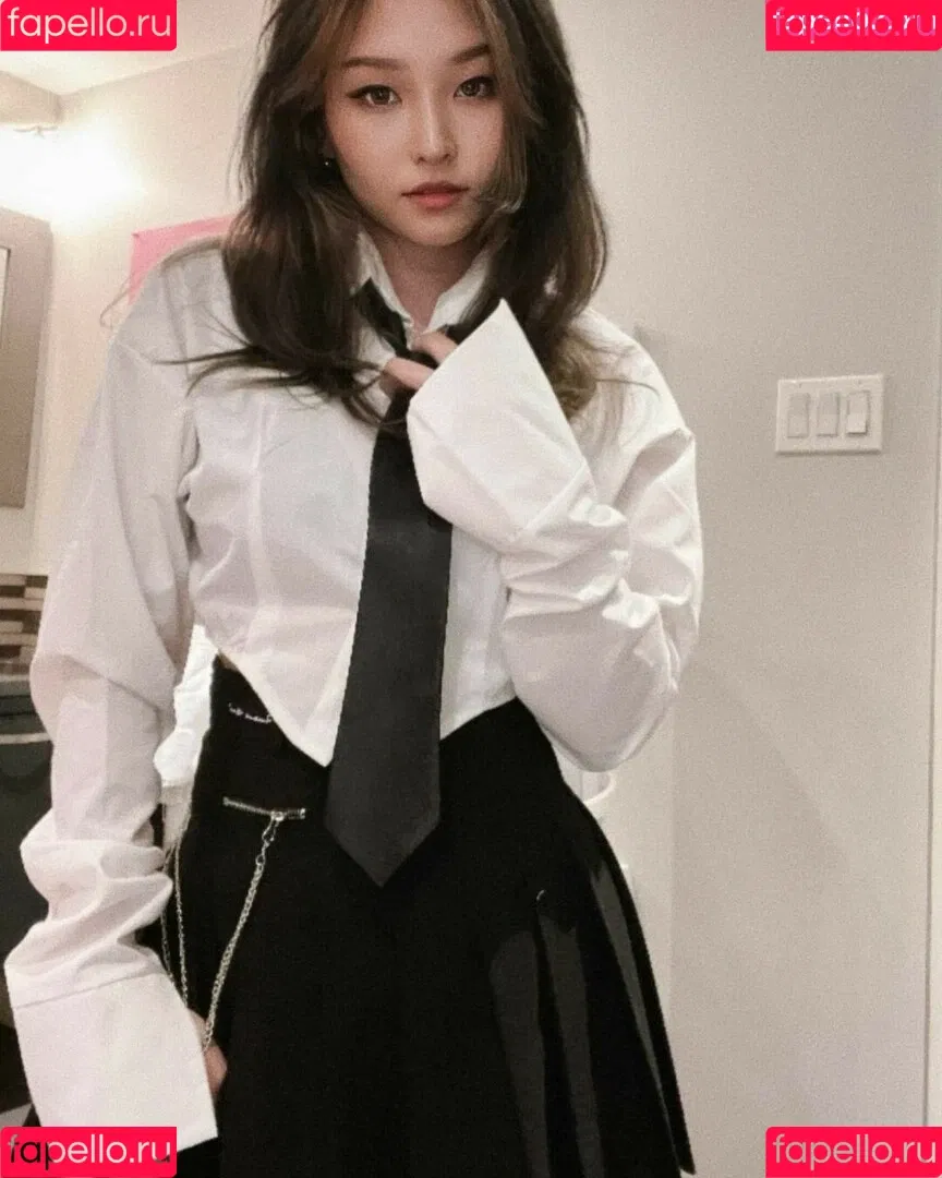 YoonHyoonAikuros Onlyfans Photo Gallery 