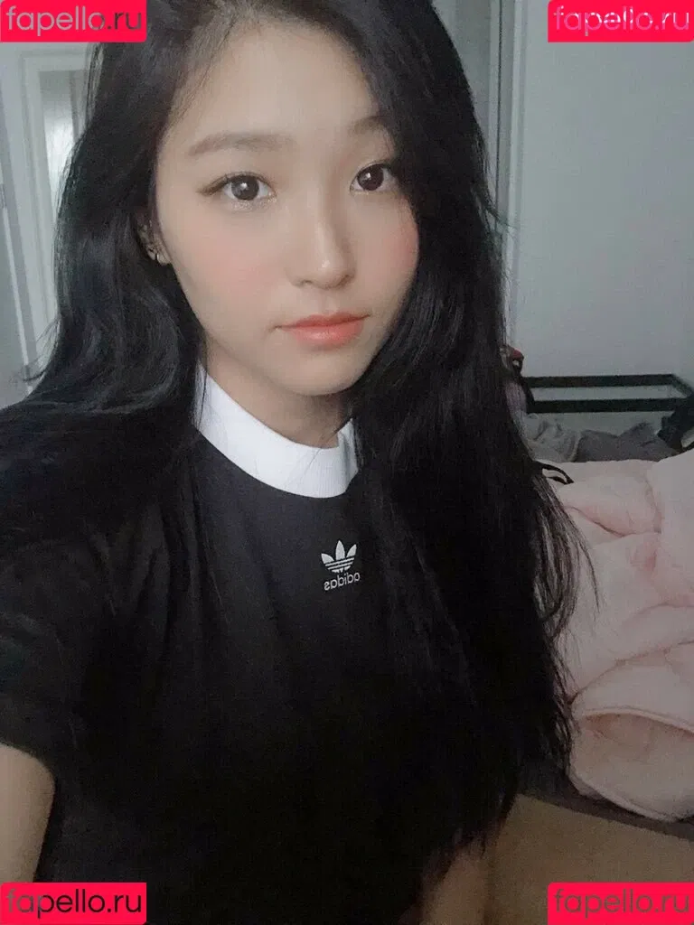 YoonHyoonAikuros Onlyfans Photo Gallery 
