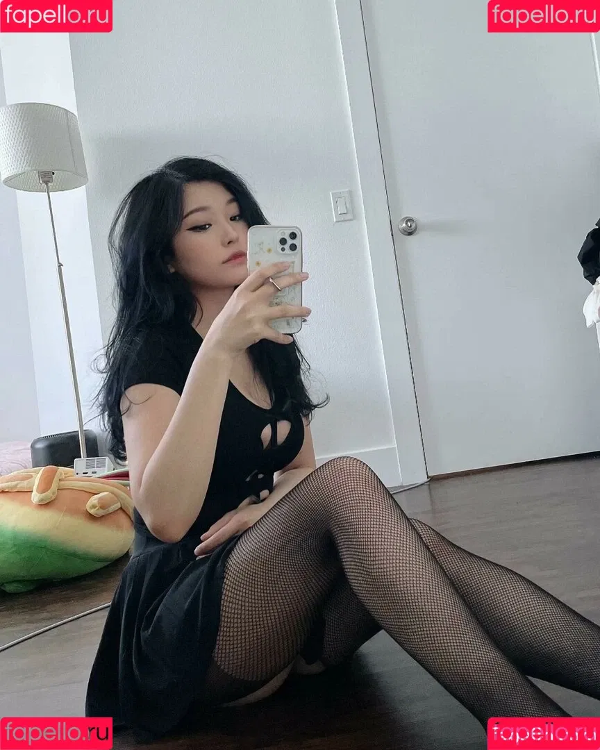 YoonHyoonAikuros Onlyfans Photo Gallery 
