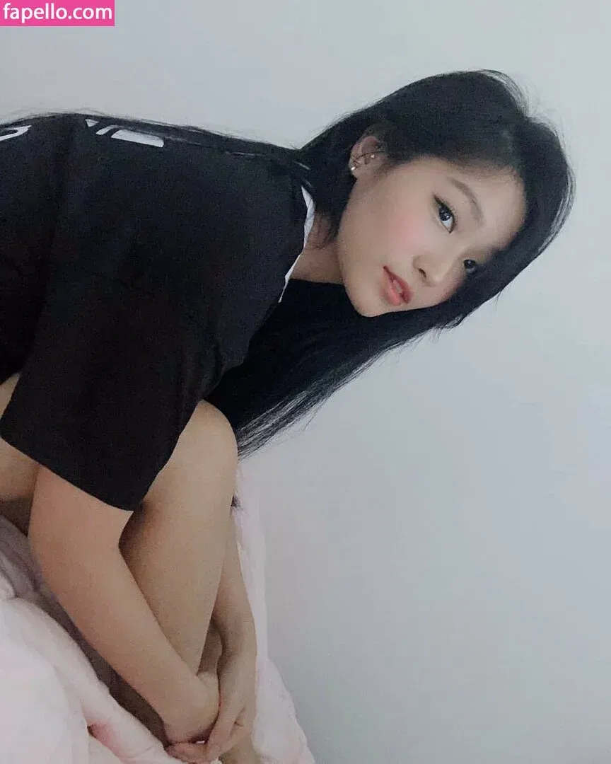 YoonHyoonAikuros Onlyfans Photo Gallery 
