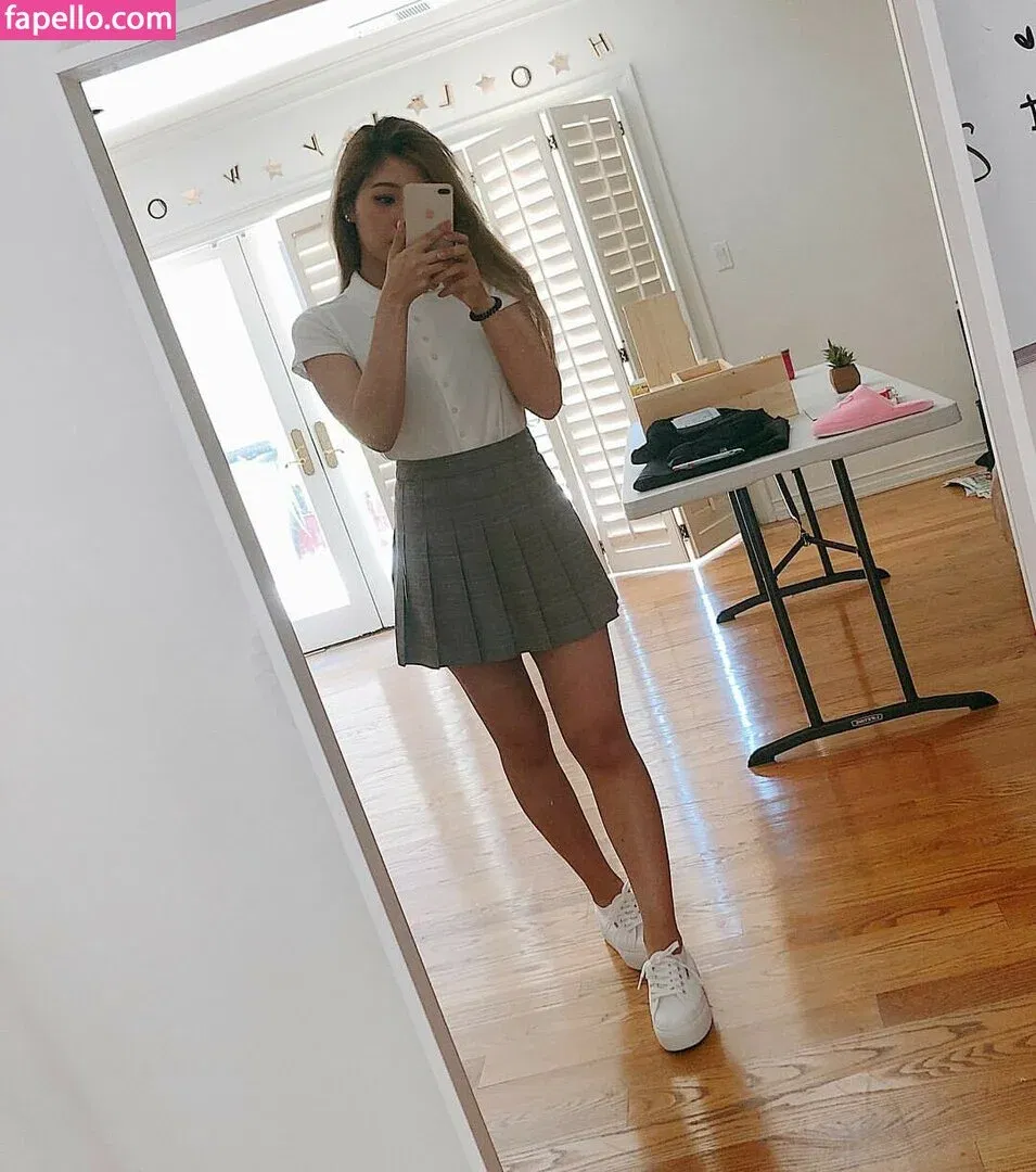 YoonHyoonAikuros Onlyfans Photo Gallery 