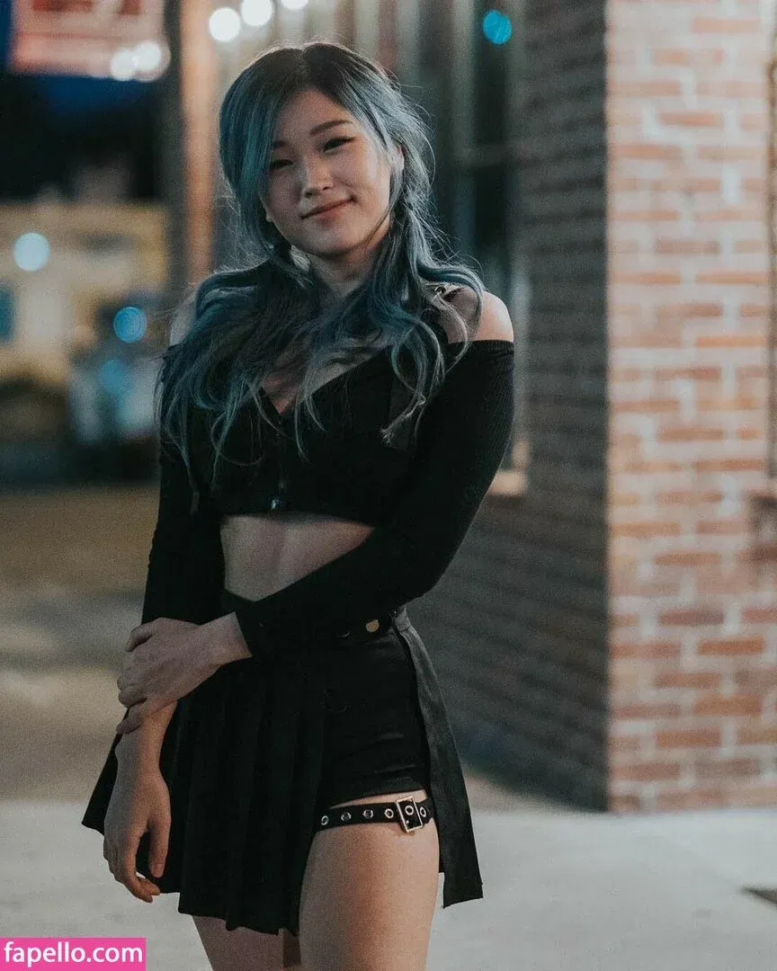 YoonHyoonAikuros Onlyfans Photo Gallery 