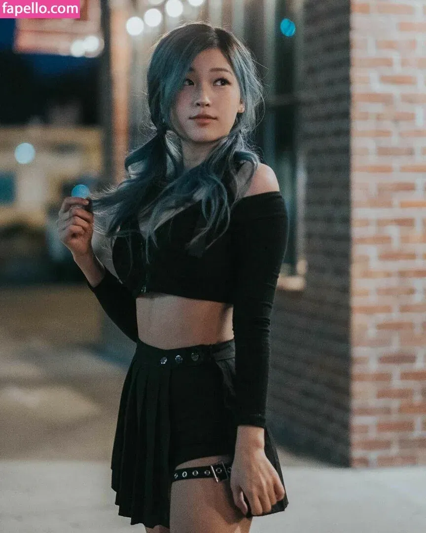 YoonHyoonAikuros Onlyfans Photo Gallery 