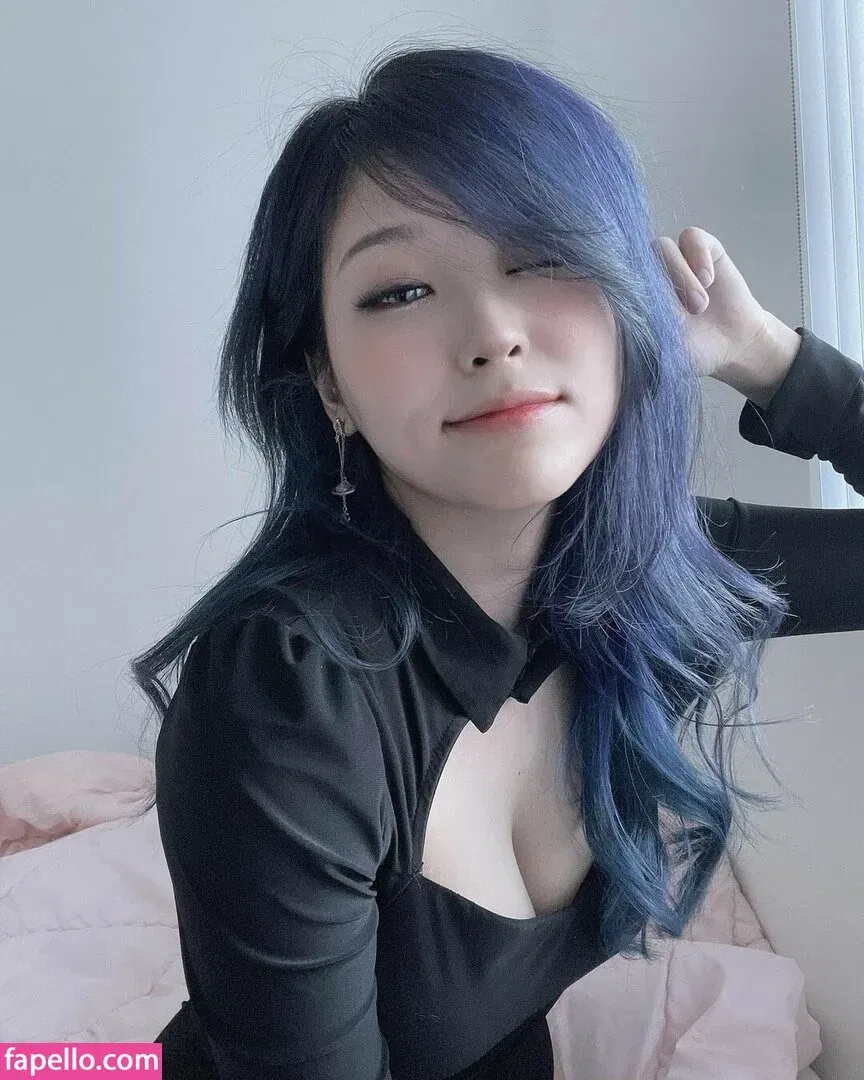 YoonHyoonAikuros Onlyfans Photo Gallery 