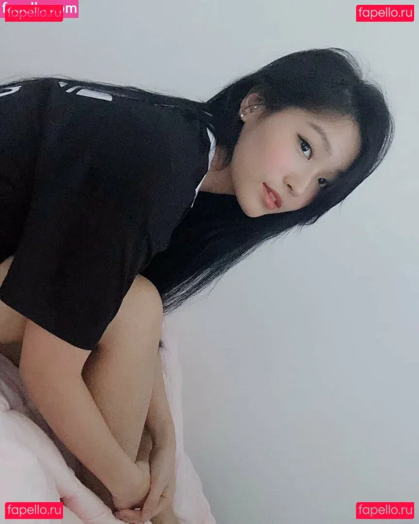 YoonHyoonAikuros Onlyfans Photo Gallery 