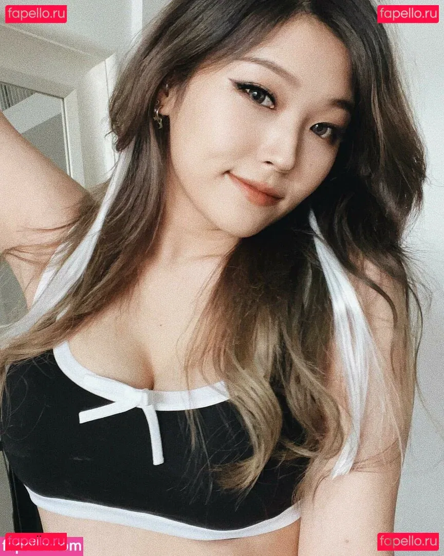 YoonHyoonAikuros Onlyfans Photo Gallery 