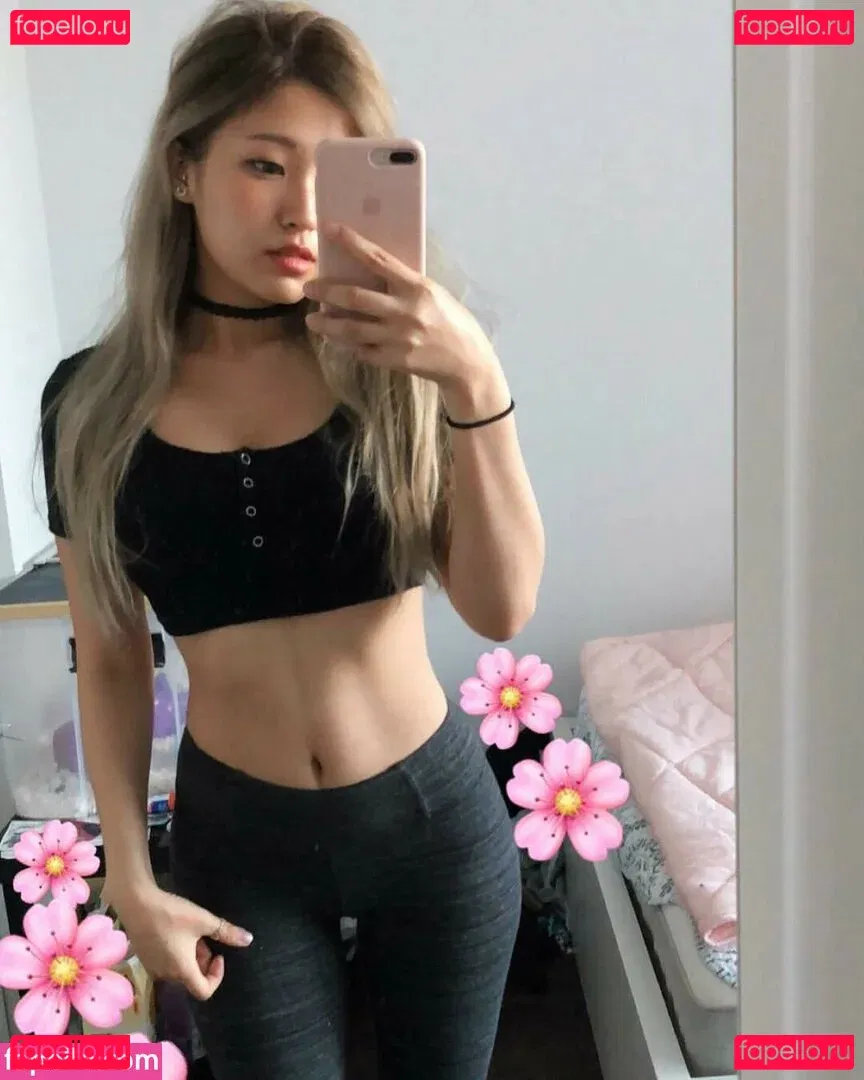 YoonHyoonAikuros Onlyfans Photo Gallery 