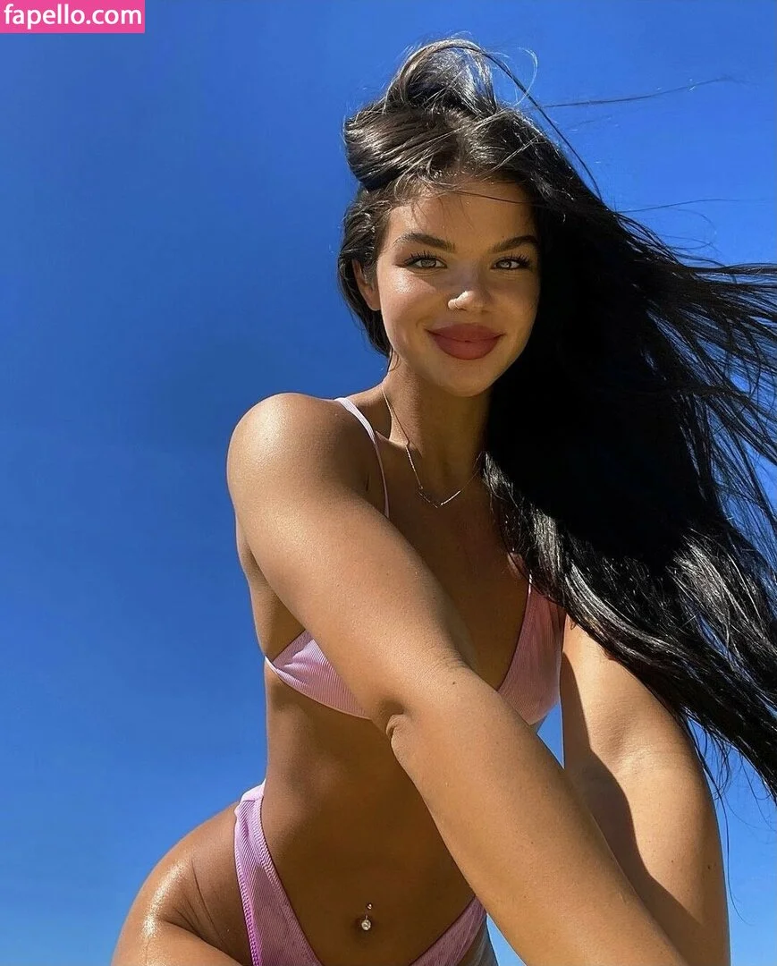 Chloe Swain Onlyfans Photo Gallery 