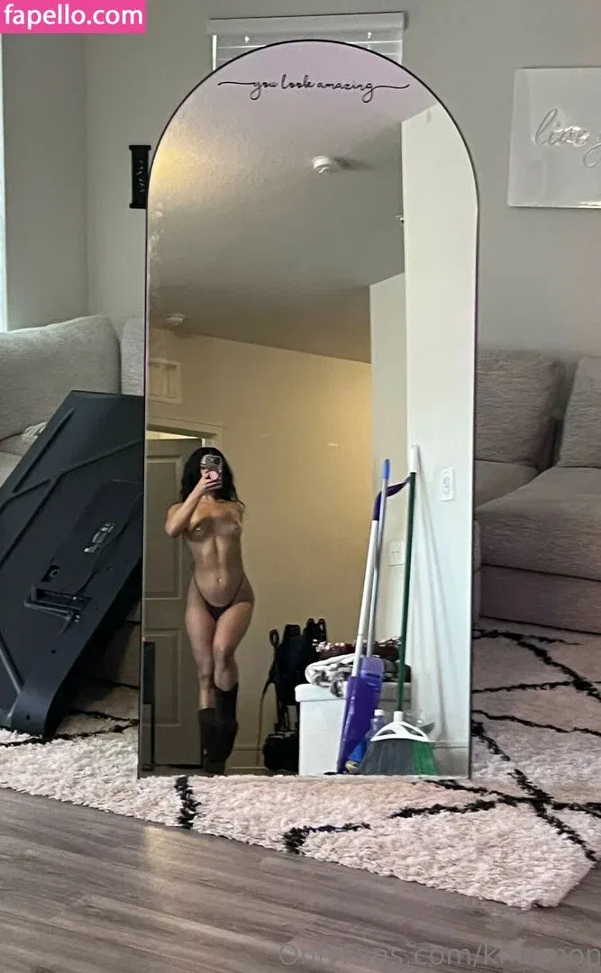 Chloe Swain Onlyfans Photo Gallery 