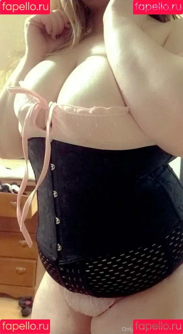 eilipaige Onlyfans Photo Gallery 