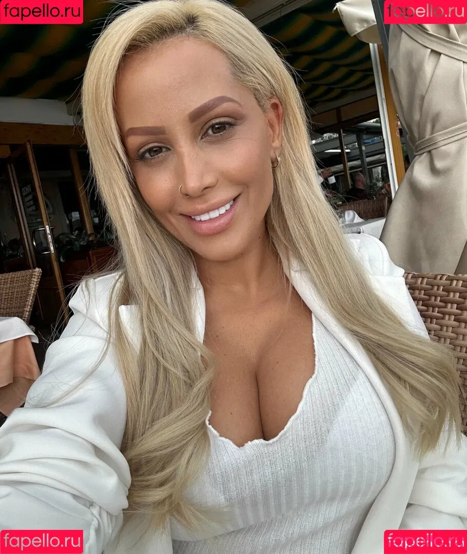 Sunny Onlyfans Photo Gallery 