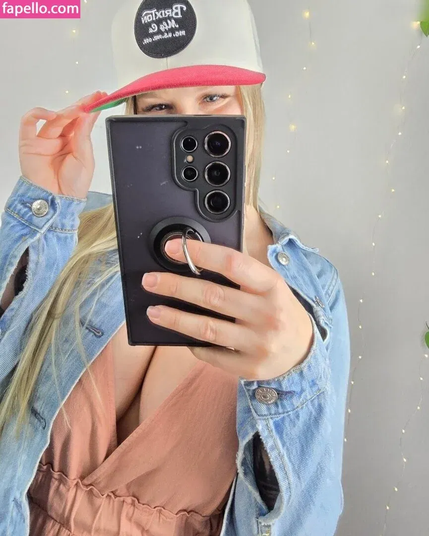 Sunny Onlyfans Photo Gallery 