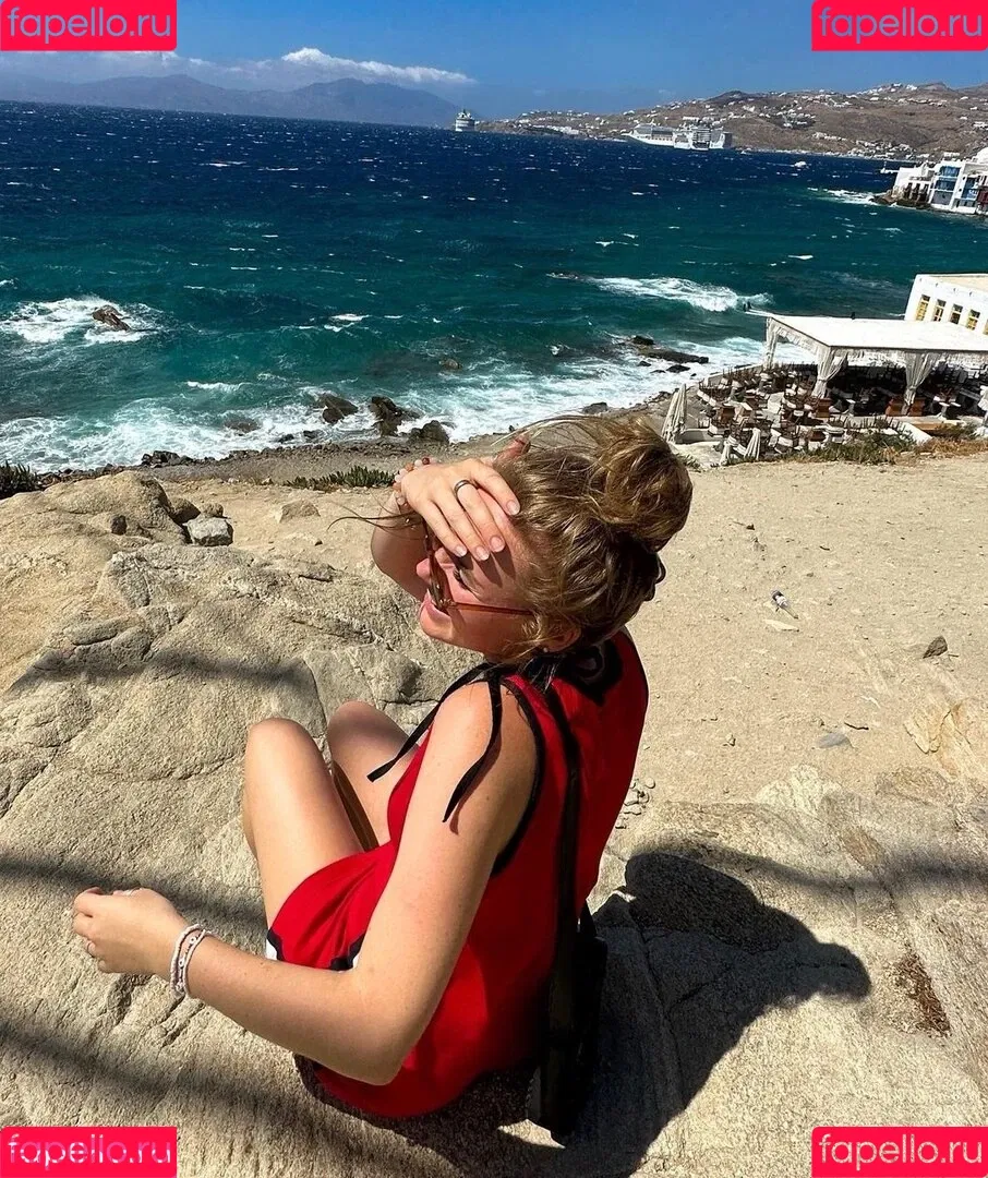 Francesca Dougan Onlyfans Photo Gallery 