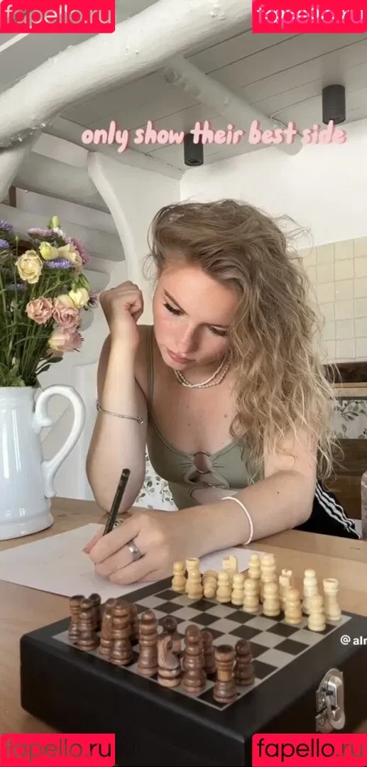 Francesca Dougan Onlyfans Photo Gallery 