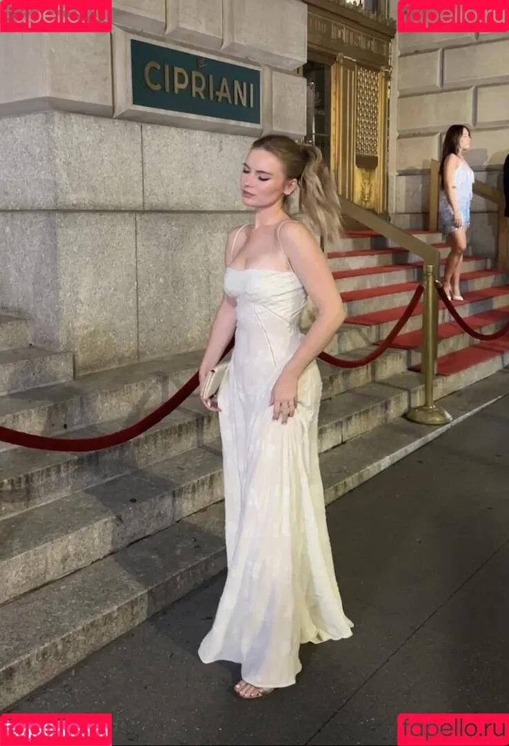 Francesca Dougan Onlyfans Photo Gallery 
