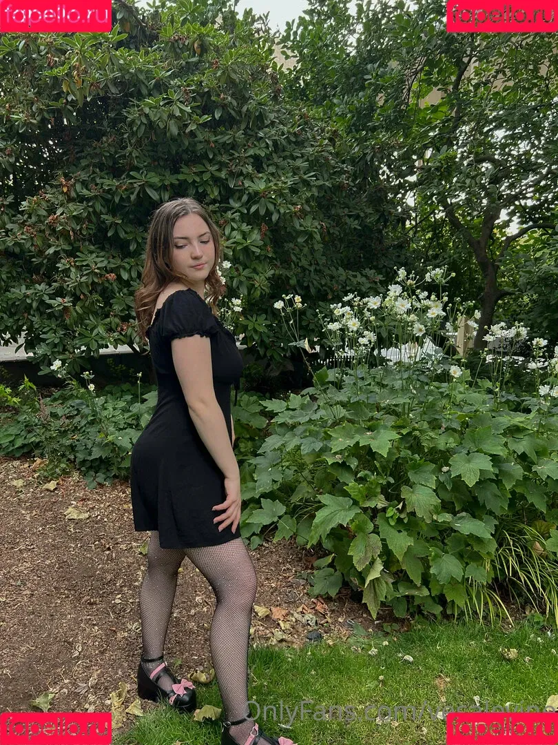Vesalevine Onlyfans Photo Gallery 