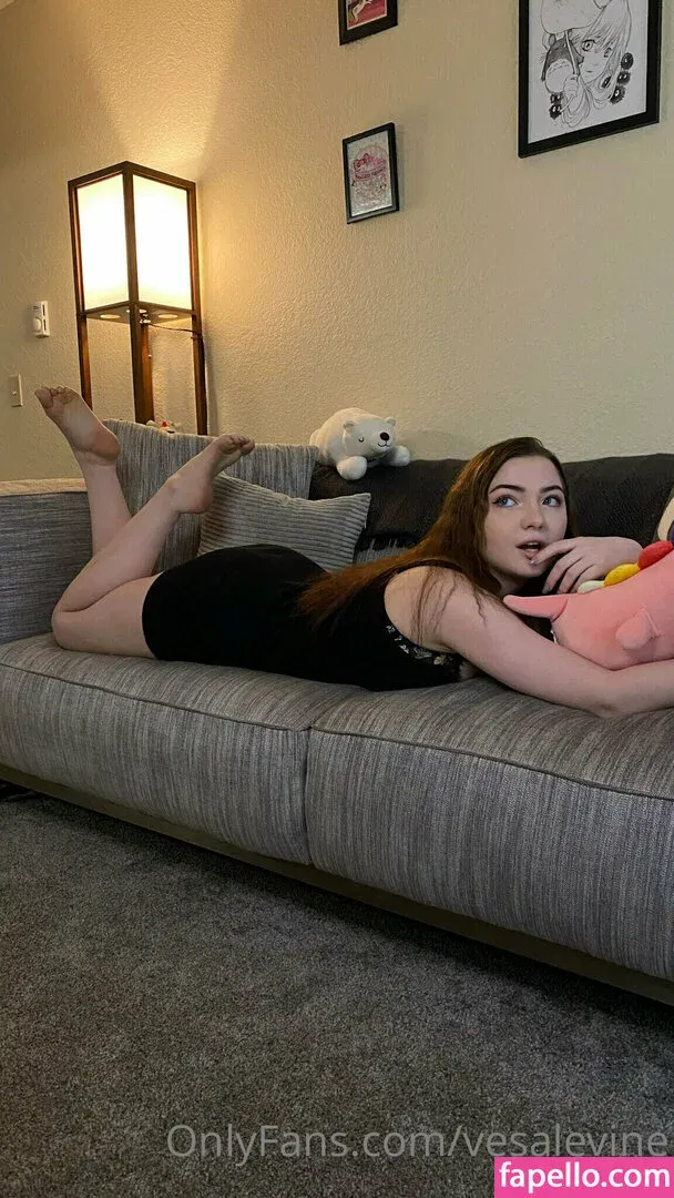 Vesalevine Onlyfans Photo Gallery 