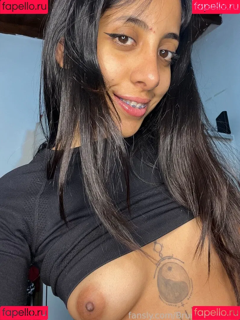 Brunette-dulce Onlyfans Photo Gallery 