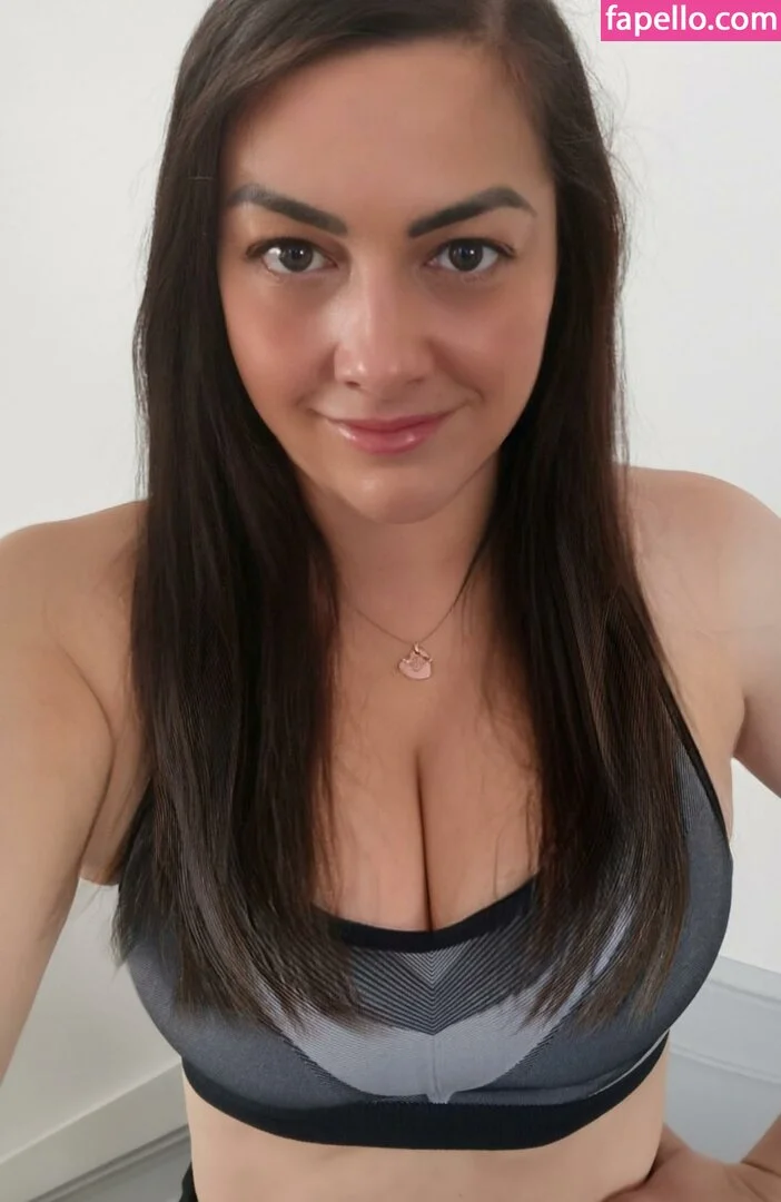 Eva Lou Onlyfans Photo Gallery 