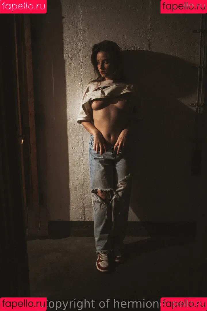 hermione_potter Onlyfans Photo Gallery 