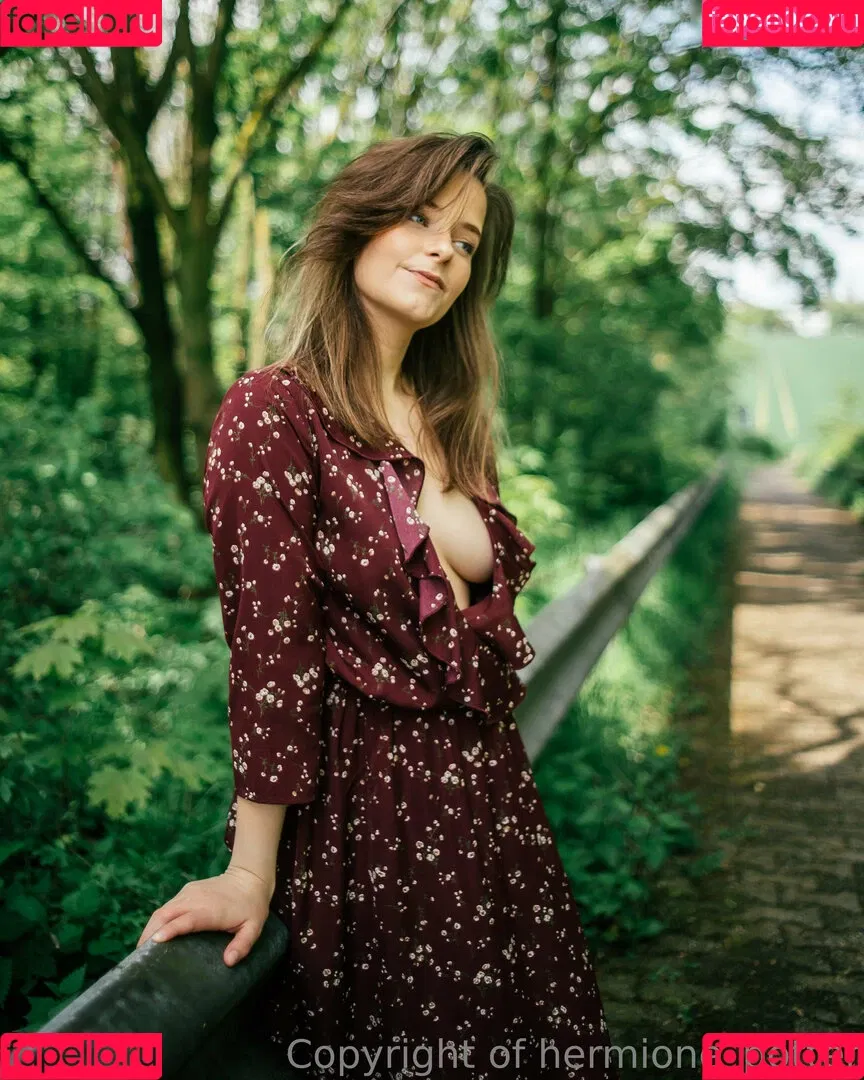 hermione_potter Onlyfans Photo Gallery 