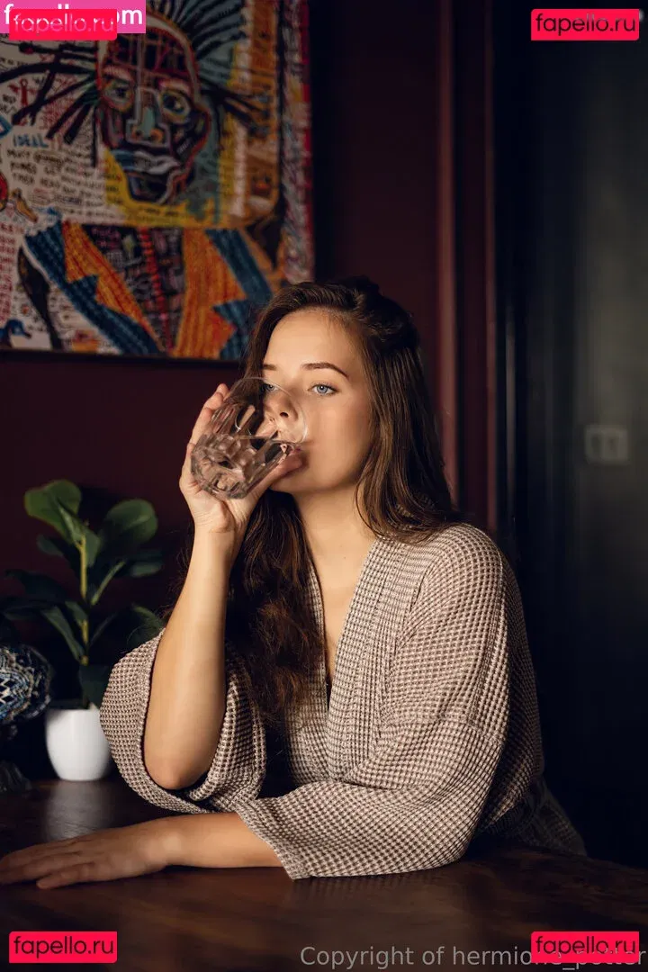 hermione_potter Onlyfans Photo Gallery 