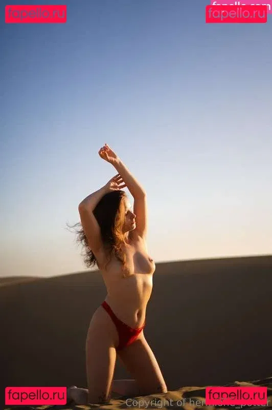 hermione_potter Onlyfans Photo Gallery 