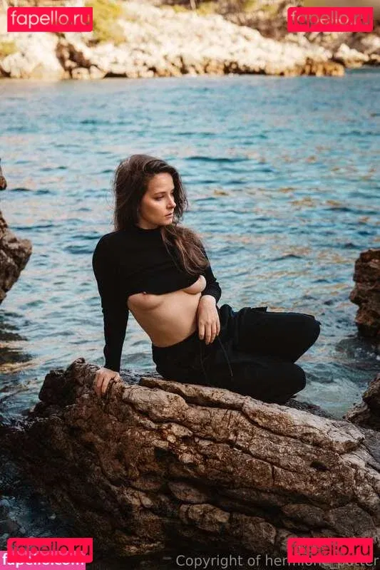 hermione_potter Onlyfans Photo Gallery 