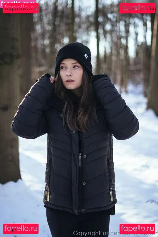 hermione_potter Onlyfans Photo Gallery 