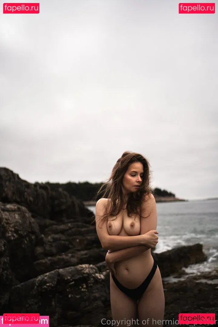 hermione_potter Onlyfans Photo Gallery 