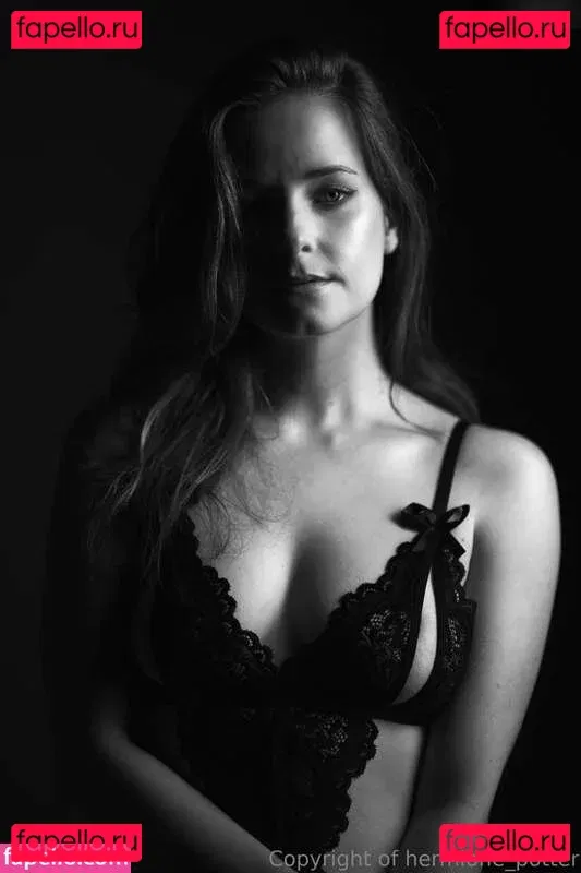 hermione_potter Onlyfans Photo Gallery 