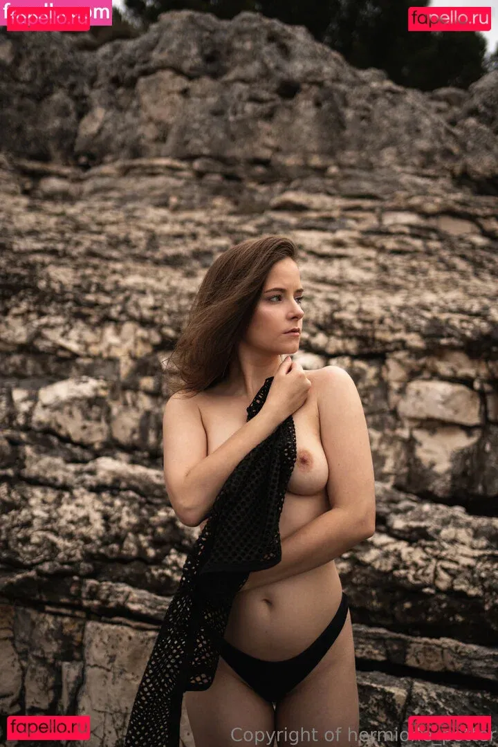 hermione_potter Onlyfans Photo Gallery 