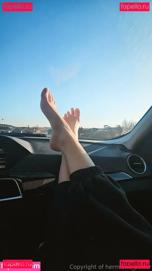 hermione_potter Onlyfans Photo Gallery 