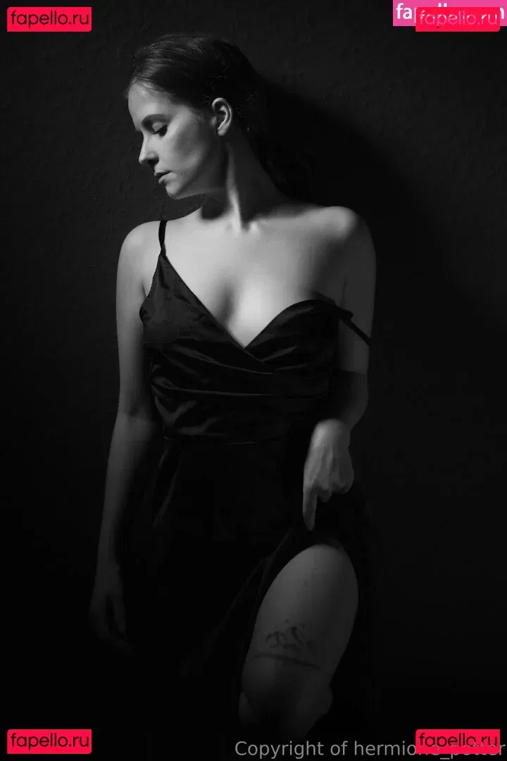 hermione_potter Onlyfans Photo Gallery 