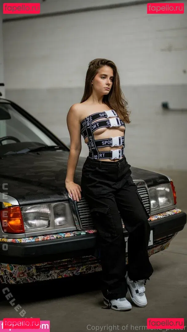 hermione_potter Onlyfans Photo Gallery 