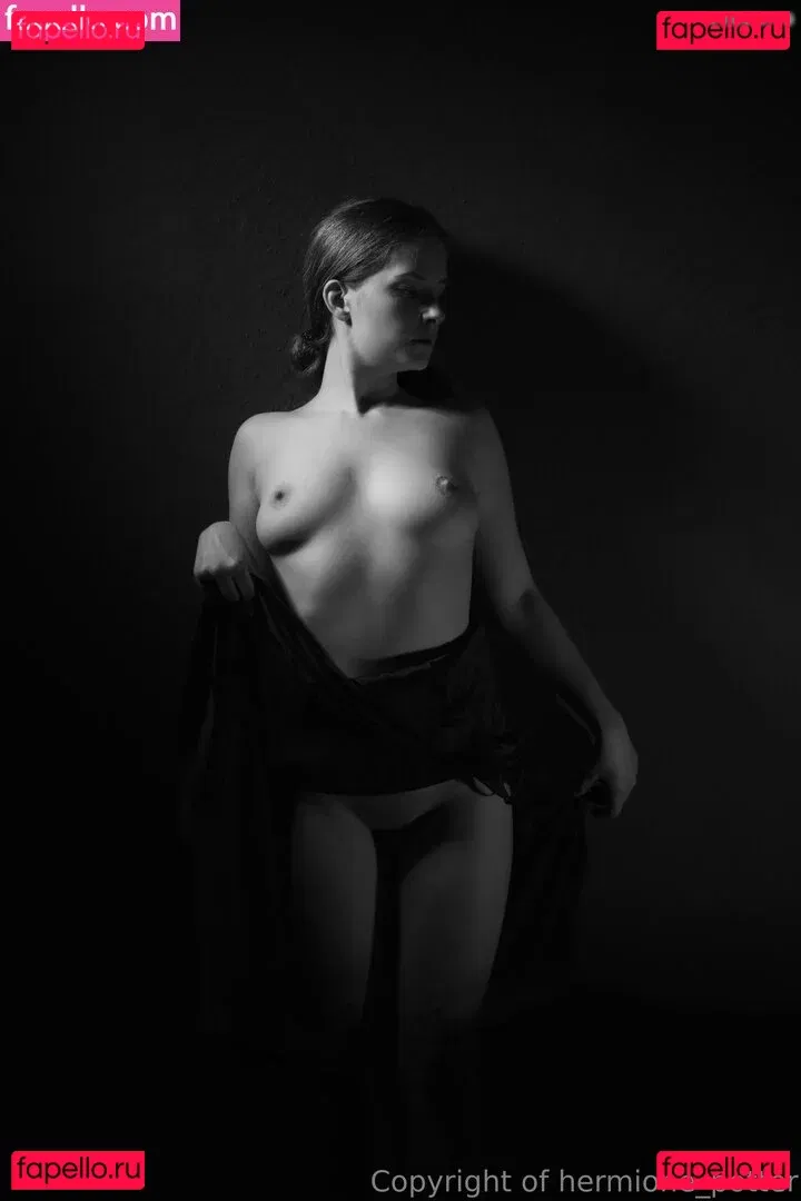 hermione_potter Onlyfans Photo Gallery 