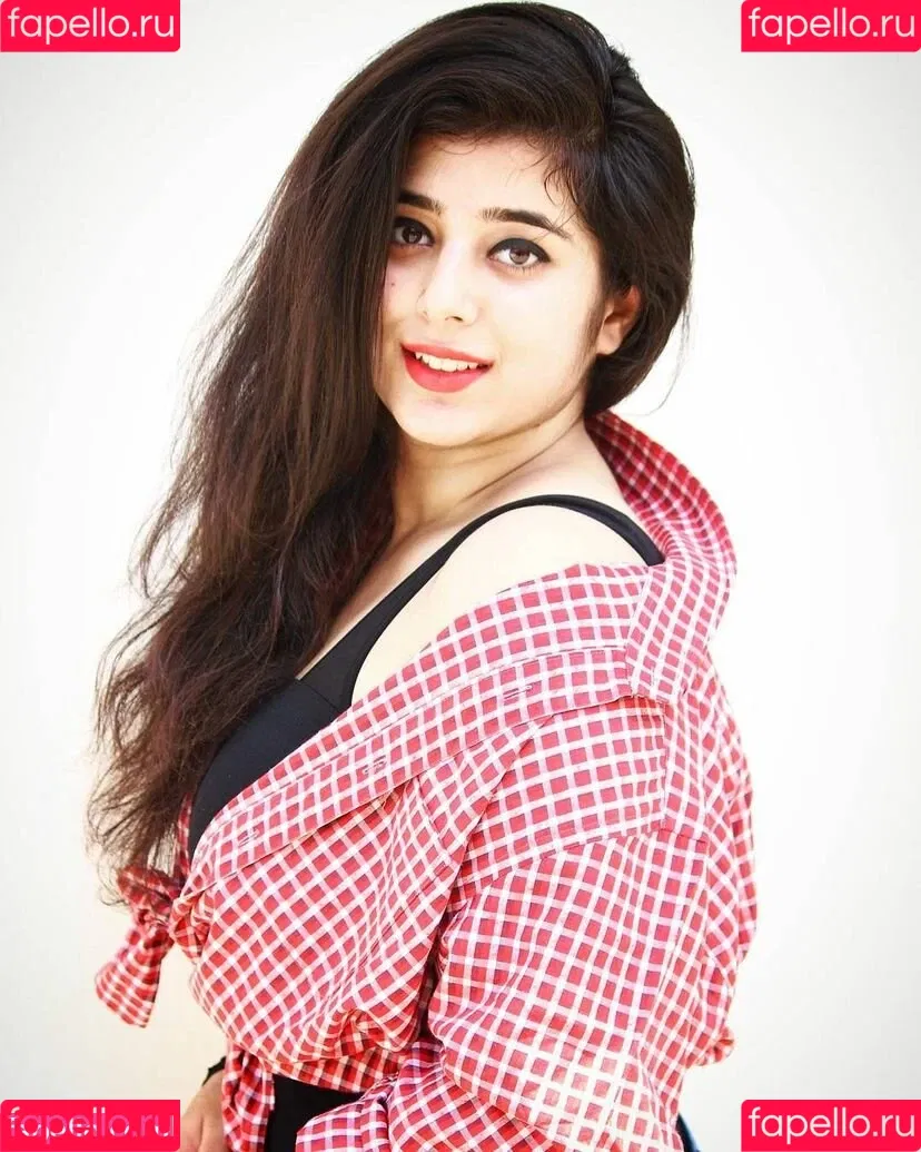 Apoorva Bhalla Onlyfans Photo Gallery 