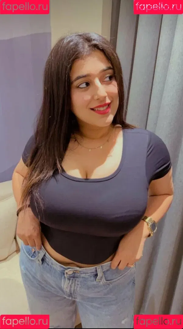 Apoorva Bhalla Onlyfans Photo Gallery 